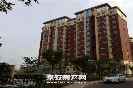 纺织厂家属院3室2厅1卫正房123平米附房8平米